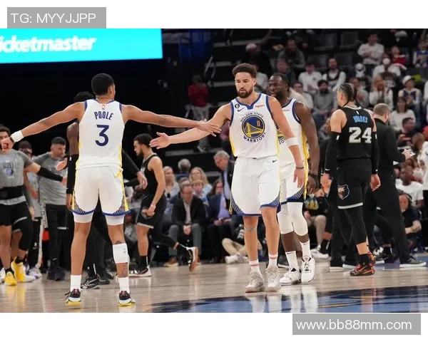 1月6日勇士与国王精彩对决回放全程中文解说分析