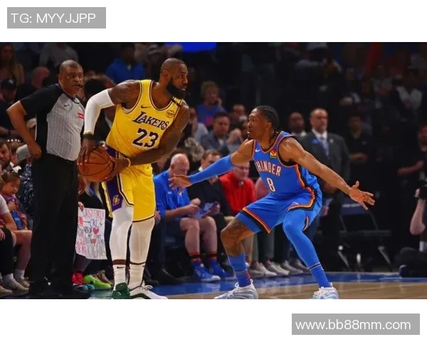 2012年湖人与雷霆季后赛第五场激战回顾与精彩瞬间分析