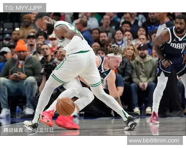 凯尔特人与独行侠精彩对决回放分析及比赛亮点总结 凯尔特人与独行侠精彩对决回放分析及比赛亮点总结