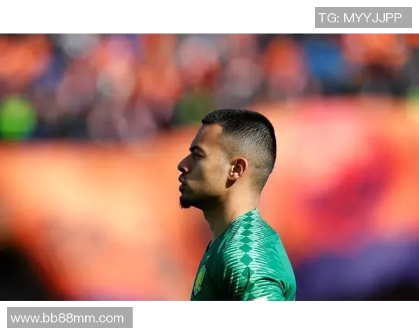 池忠国：最惋惜客场踢山东的两个失误，我这岁数没这样失误过